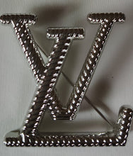 Load image into Gallery viewer, Luxury Brooches- (Choose your style)
