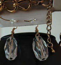Load image into Gallery viewer, Earrings
